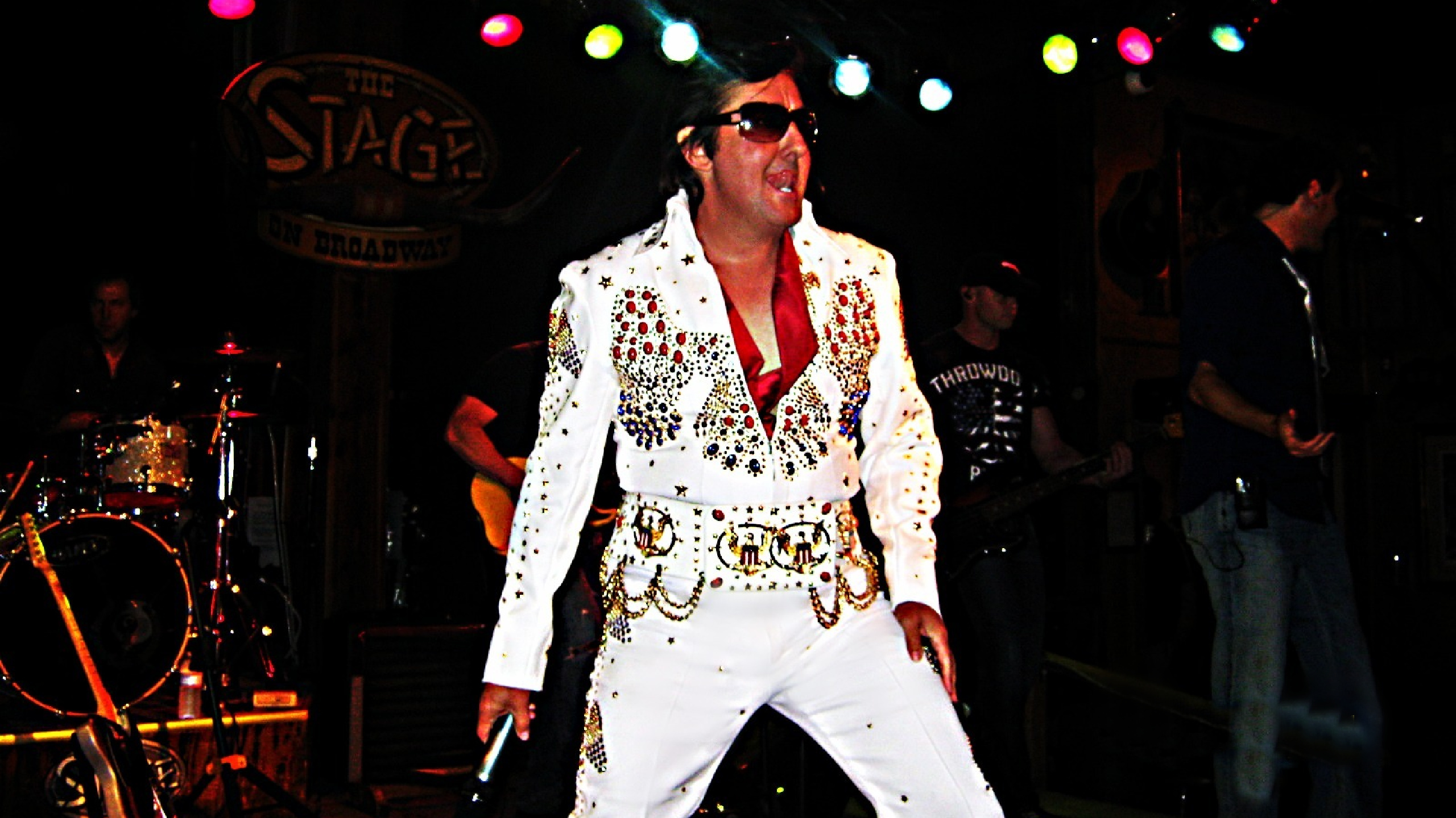 Nashville Elvis Impersonator Chuck Baril The Stage